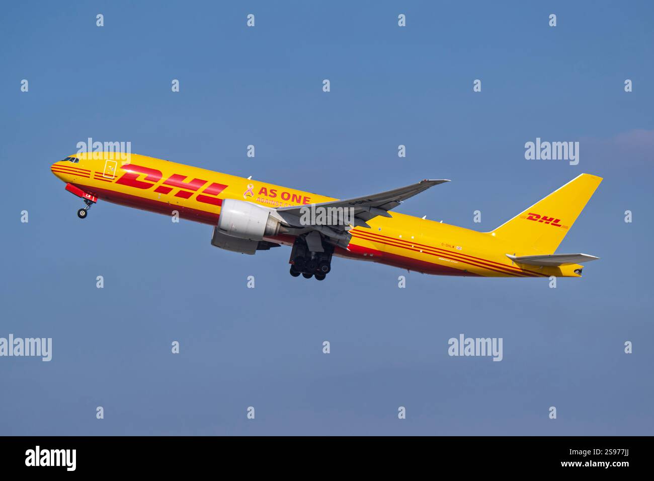 Aéroport international de Los Angeles Aéroport 1-18-2025 Inglewood, CA États-Unis DHL Express Boeing 777-F G-DHLW départ de 25L à l'aéroport international de Los Angeles Banque D'Images