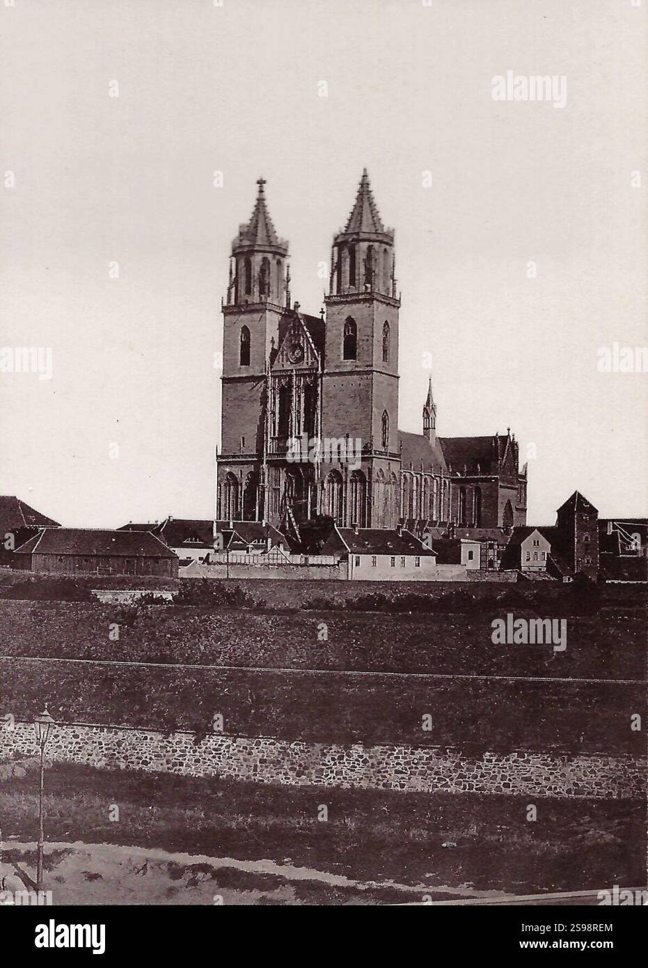 Hauptwall auf der Südseite Magdeburgs. Banque D'Images