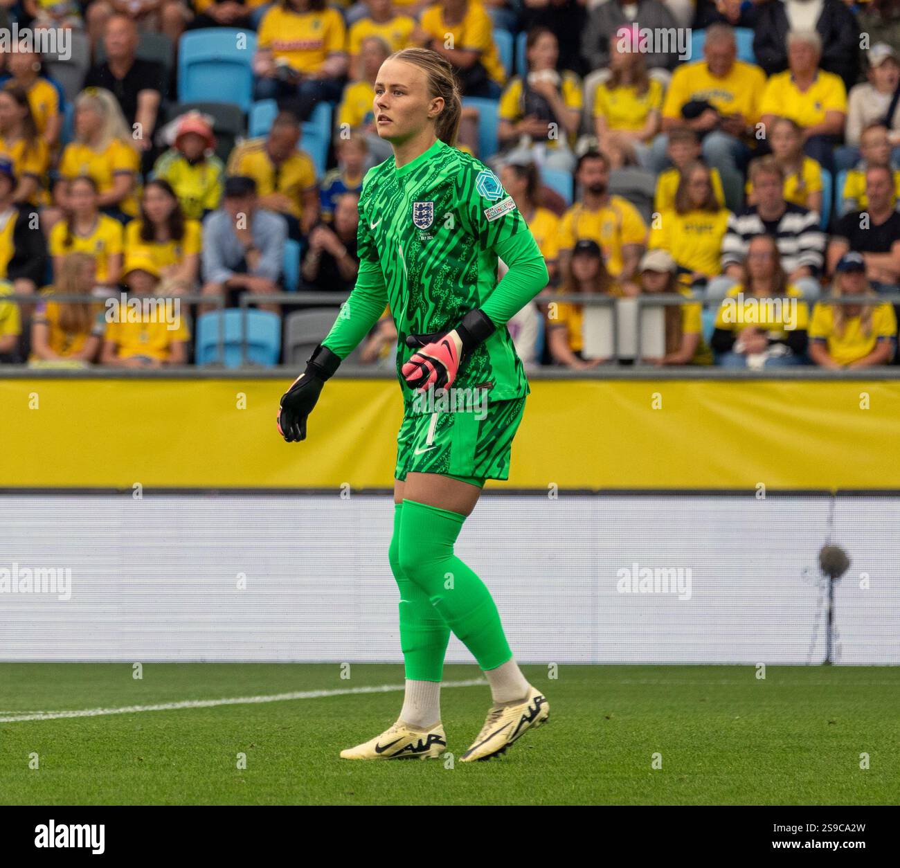 Gothenburg, Suède. 16 juillet 2024. La gardienne de but de l'Angleterre, Hannah Hampton, en première moitié de match de qualification pour L'EURO 2025 contre la Suède. Banque D'Images