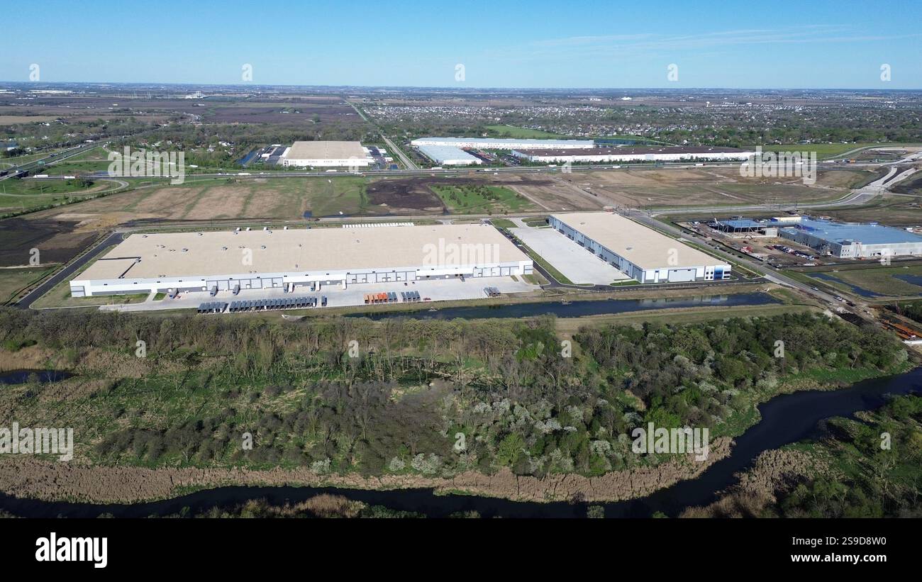 Parking, entrepôt, logistique, stockage, transport, distribution, chaîne d'approvisionnement Banque D'Images