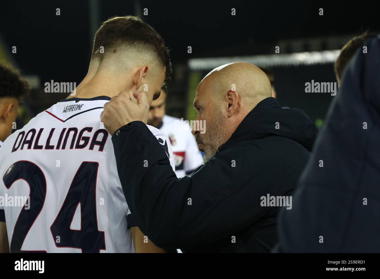 Thijs Dallinga (Bologne)Vincenzo Italiano Coach (Bologne) lors du match italien de série A entre Empoli 1-1 Bologne au stade Carlo Castellani le 25 janvier 2025 à Empoli, Italie. (Photo de Maurizio Borsari/AFLO) Banque D'Images Thijs Dallinga (Bologne)Vincenzo Italiano Coach (Bologne) lors du match italien de série A entre Empoli 1-1 Bologne au stade Carlo Castellani le 25 janvier 2025 à Empoli, Italie. (Photo de Maurizio Borsari/AFLO) Banque D'Images