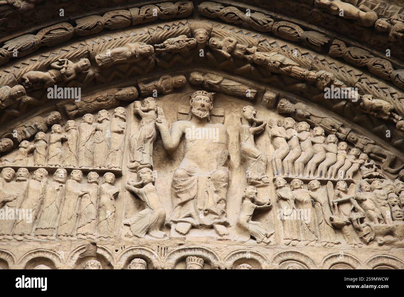 Espagne. Navarre. Sangüesa. Église Santa Maria la Real. Passerelle. Dernier jugement (tympan). Banque D'Images