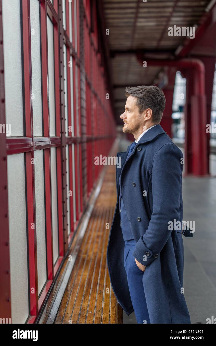 Reflection moments, Un professionnel en transit Banque D'Images