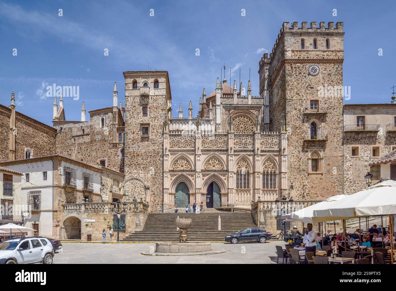Monastère royal de Santa Maria de Guadalupe, franciscain, architecture gothique, ville de Guadalupe, province de Caceres. Estrémadure, Espagne, Europe. Banque D'Images