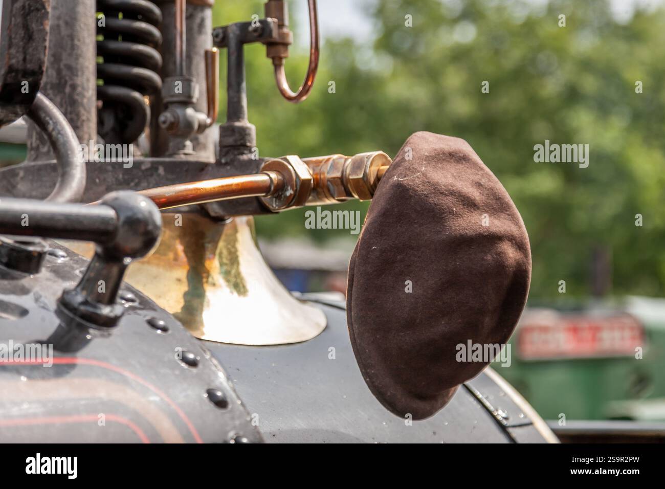 'Chapeau plat' sur le char de carrière Hunslet 0-4-0ST 'Hugh Napier', pendant le Hunslet 125 sur le chemin de fer Ffestiniog, Minffordd, Gwynedd, pays de Galles, Royaume-Uni Banque D'Images