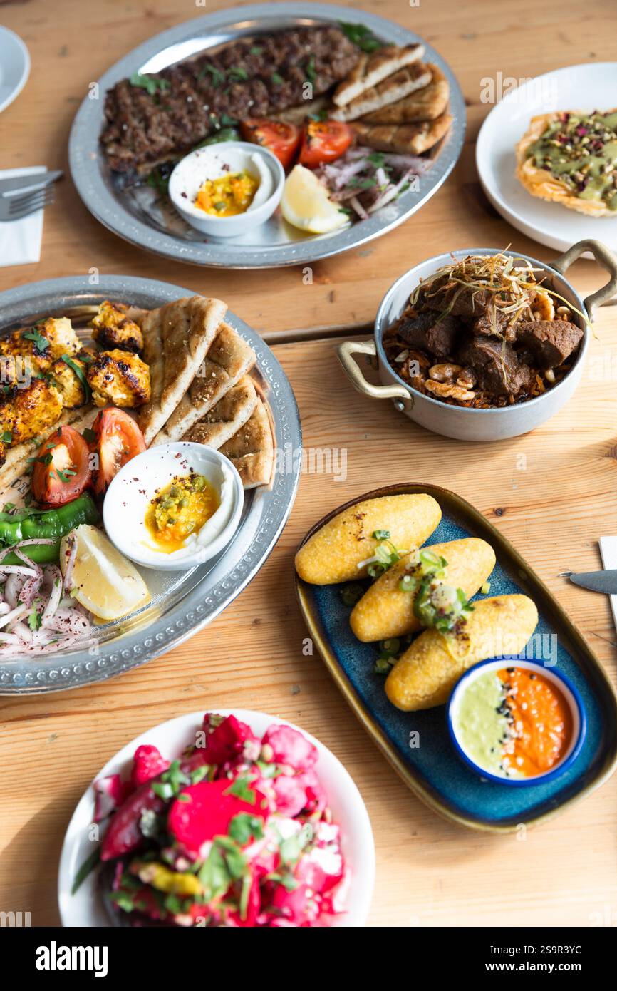 Nandine, un restaurant kurde familial situé à Camberwell, dans le sud de Londres, octobre 2024. Crédit photo : Sam Banque D'Images