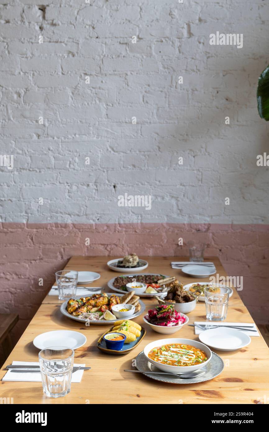 Nandine, un restaurant kurde familial situé à Camberwell, dans le sud de Londres, octobre 2024. Crédit photo : Sam Banque D'Images