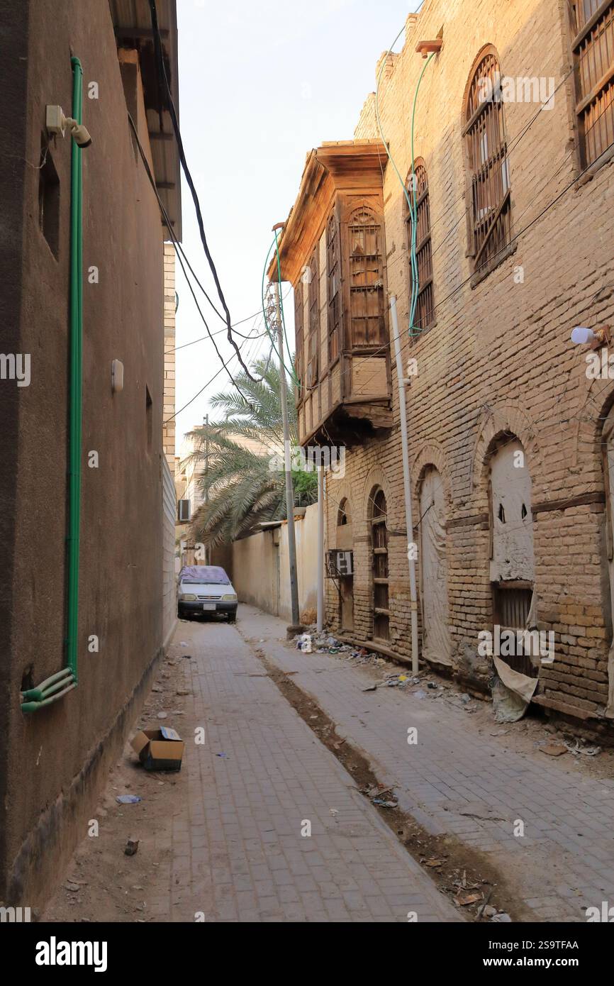Basra, Bassorah en Irak - 10 novembre 2024 : la vieille ville de la ville, impessions du quartier historique d'Ashar Banque D'Images