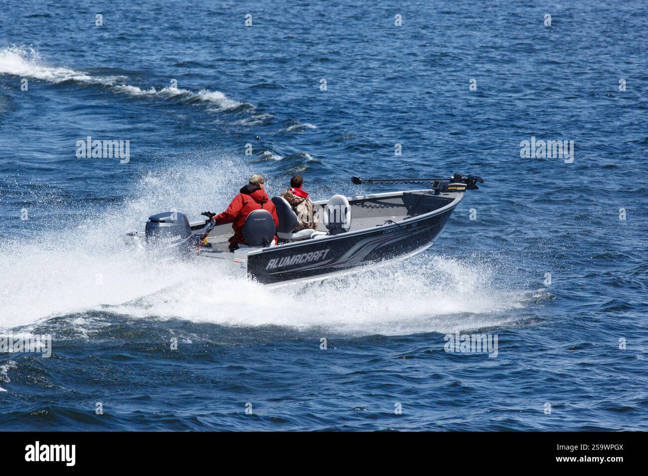 Bateau de plaisance sur le lac supérieur près de Duluth, Minnesota. Banque D'Images