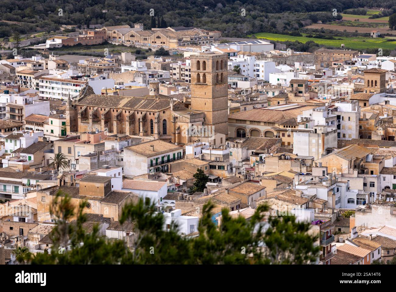Paysage urbain de Felanitx, Majorque, Majorque, Îles Baléares, Espagne, Europe, avec vue sur l'église Saint Michel (Sant Miguel) Banque D'Images