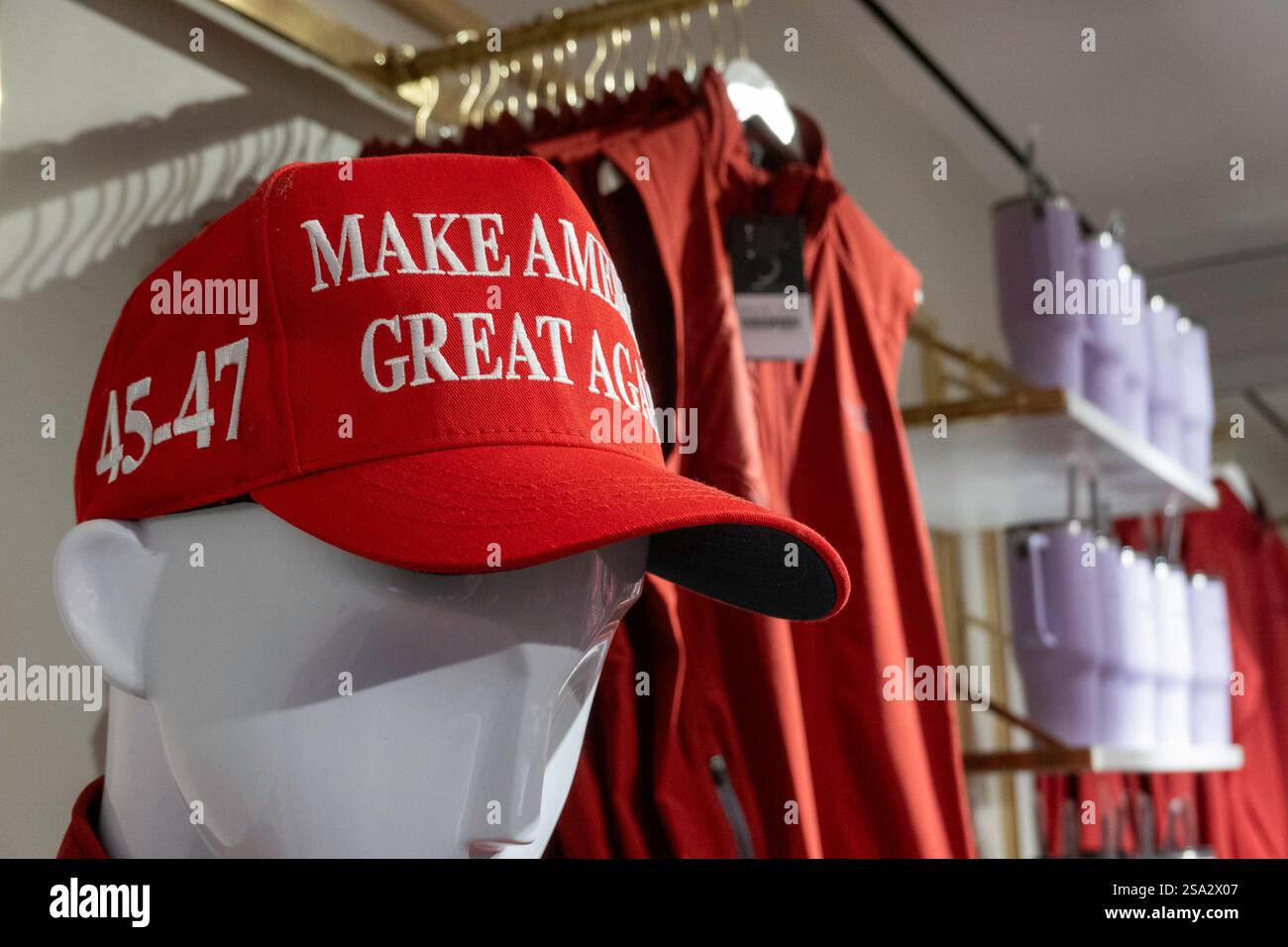 L'intérieur de la tour Trump comprend des restaurants et des boutiques, New York City, États-Unis, 2024 Banque D'Images