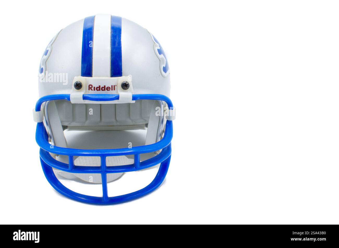Detroit, États-Unis 23 décembre 2024 logo de l'équipe américaine de football professionnel des Lions de Detroit sur le casque de protection. Honolulu couleur bleu isolé sur Banque D'Images Detroit, États-Unis 23 décembre 2024 logo de l'équipe américaine de football professionnel des Lions de Detroit sur le casque de protection. Honolulu couleur bleu isolé sur Banque D'Images