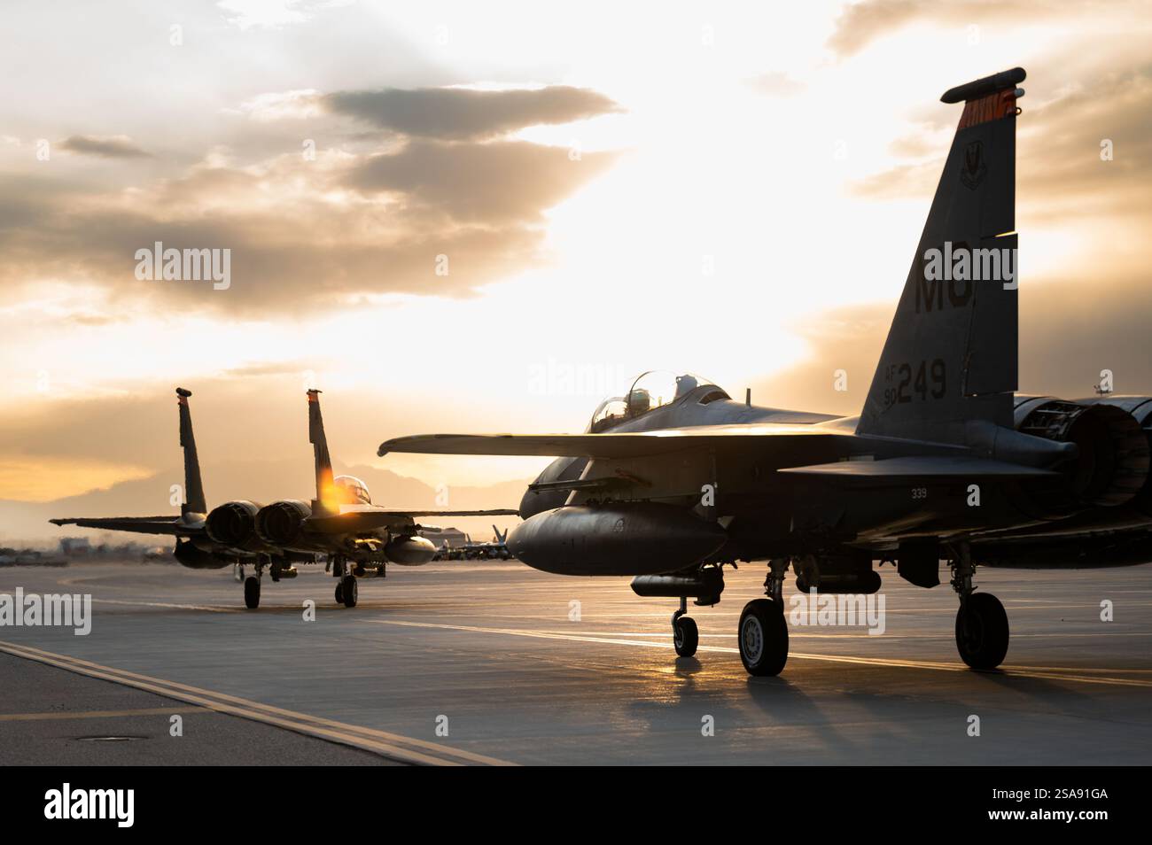 Deux F-15E Strike Eagle de l'US Air Force sont affectés à la 366th Fighter Wing, Mountain Home Air Force base (AFB), Idaho, après une mission pendant la Red FL Banque D'Images