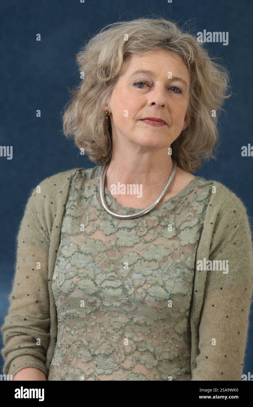 L'auteure et dramaturge britannique à succès Deborah Moggach, photographiée au Festival international du livre d'Édimbourg où elle a parlé de sa carrière. Le Festival du livre était le plus grand événement littéraire au monde et présentait des écrivains du monde entier. L'événement de 2007 a rassemblé environ 550 écrivains et s'est déroulé du 11-27 au 30 août. Banque D'Images