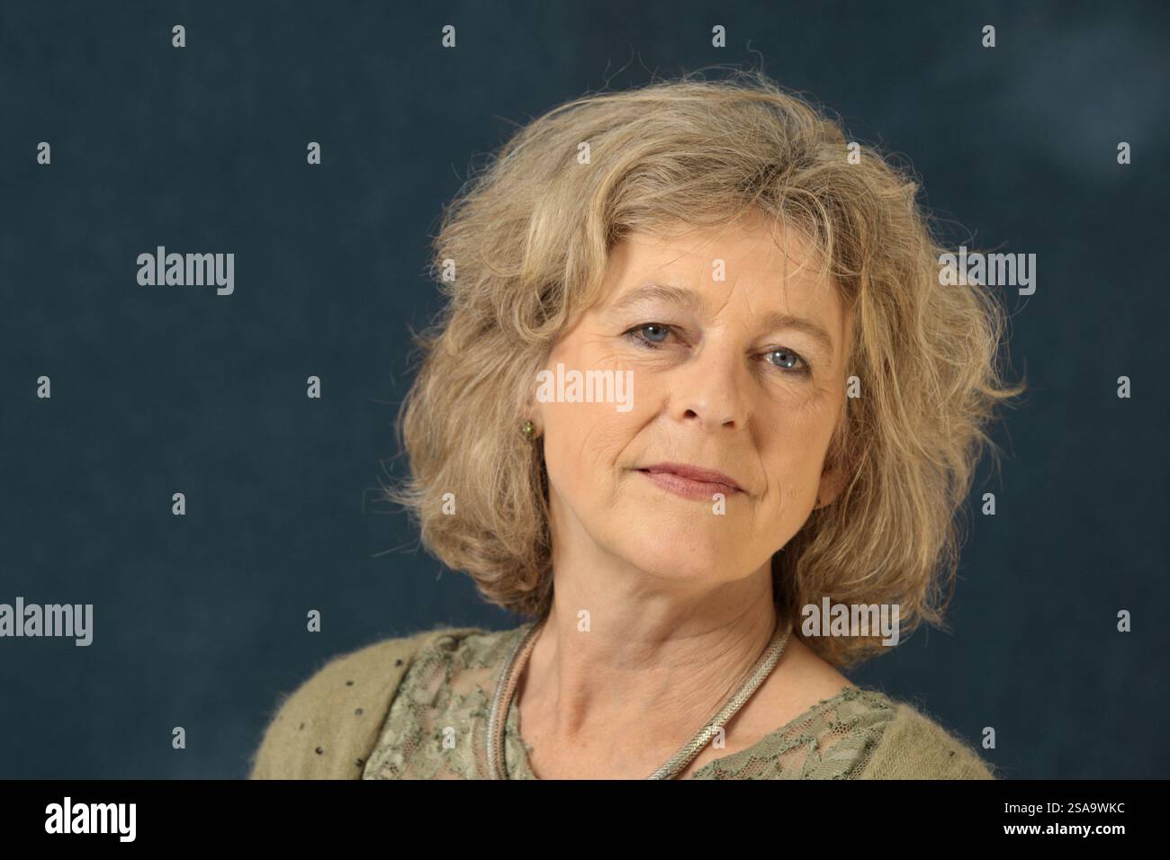 L'auteure et dramaturge britannique à succès Deborah Moggach, photographiée au Festival international du livre d'Édimbourg où elle a parlé de sa carrière. Le Festival du livre était le plus grand événement littéraire au monde et présentait des écrivains du monde entier. L'événement de 2007 a rassemblé environ 550 écrivains et s'est déroulé du 11-27 au 30 août. Banque D'Images