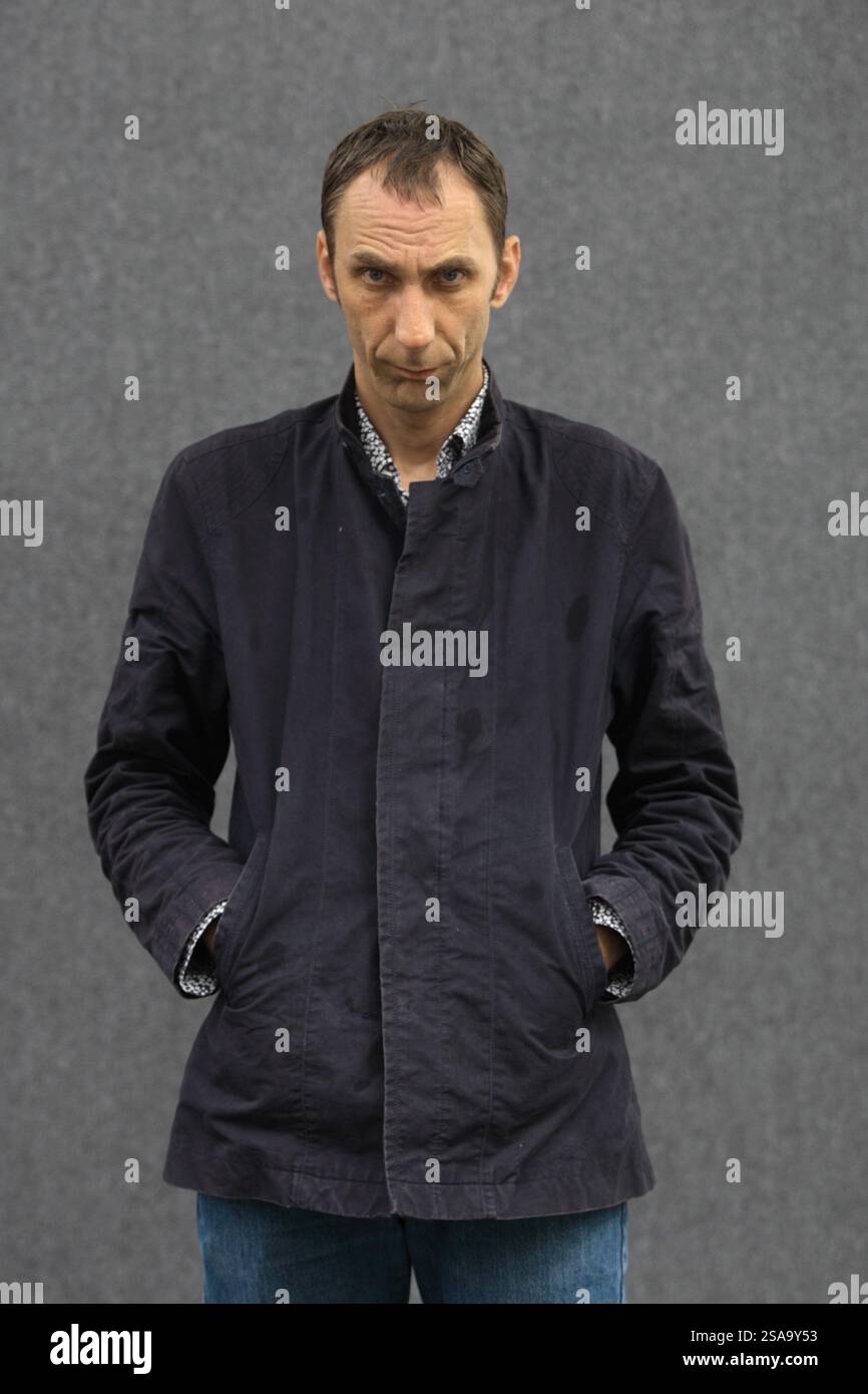 L'écrivain et commentateur britannique Will Self, photographié au Festival international du livre d'Édimbourg où il a parlé de son travail. Le Festival du livre était le plus grand événement littéraire au monde et présentait des écrivains du monde entier. L'événement de 2007 a rassemblé environ 550 écrivains et s'est déroulé du 11-27 au 30 août. Banque D'Images