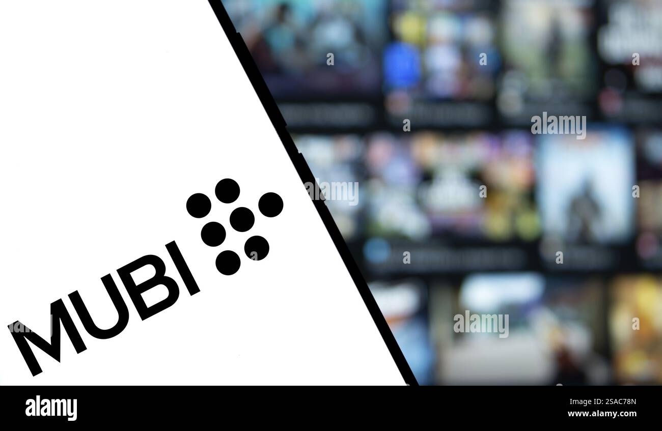 Le logo MUBI est affiché sur le smartphone. MUBI est une plateforme de streaming vidéo Banque D'Images