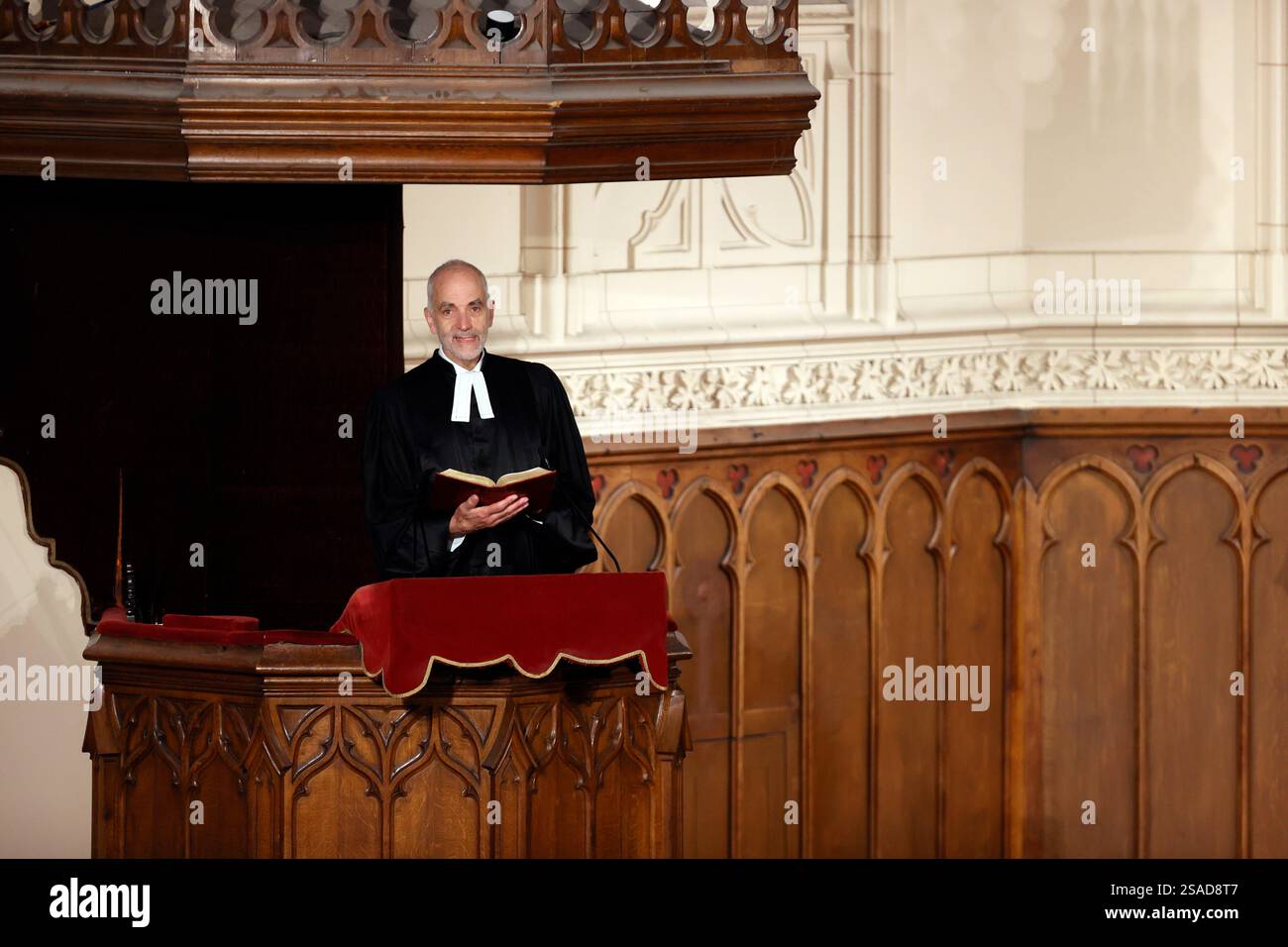 Temple protestant de l'Etoile. Culte du dimanche. Sermon du pasteur Louis Pernot. Paris. France. Banque D'Images