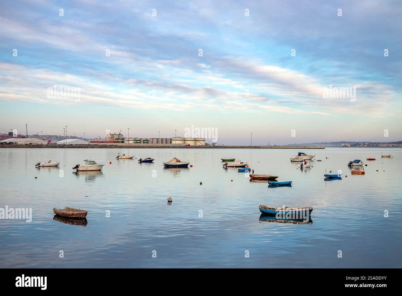 Port de Raos, baie de Santander. Cantabrie, Espagne Banque D'Images