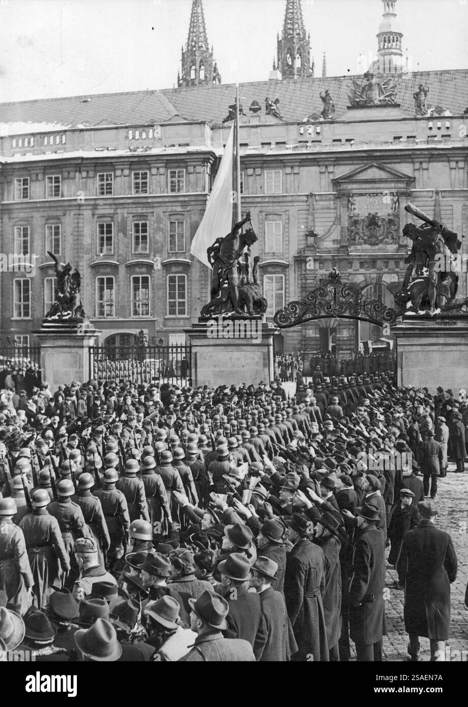 Les Allemands entrent à Prague en Tchécoslovaquie, au début de la seconde Guerre mondiale en mars 1939. Archive la photographie de la seconde Guerre mondiale Banque D'Images