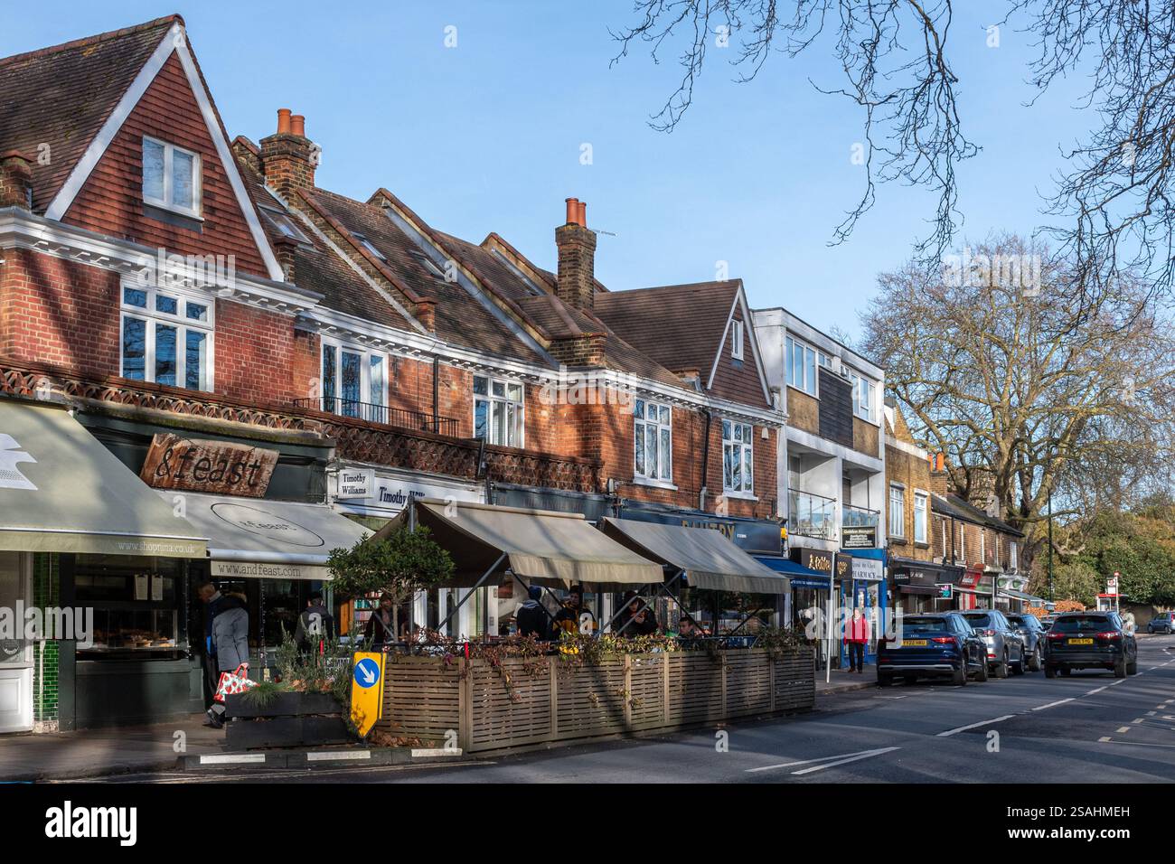 Parklet communautaire sur Church Road à Barnes, arrondissement londonien de Richmond-upon-Thames SW13, Angleterre, Royaume-Uni Banque D'Images
