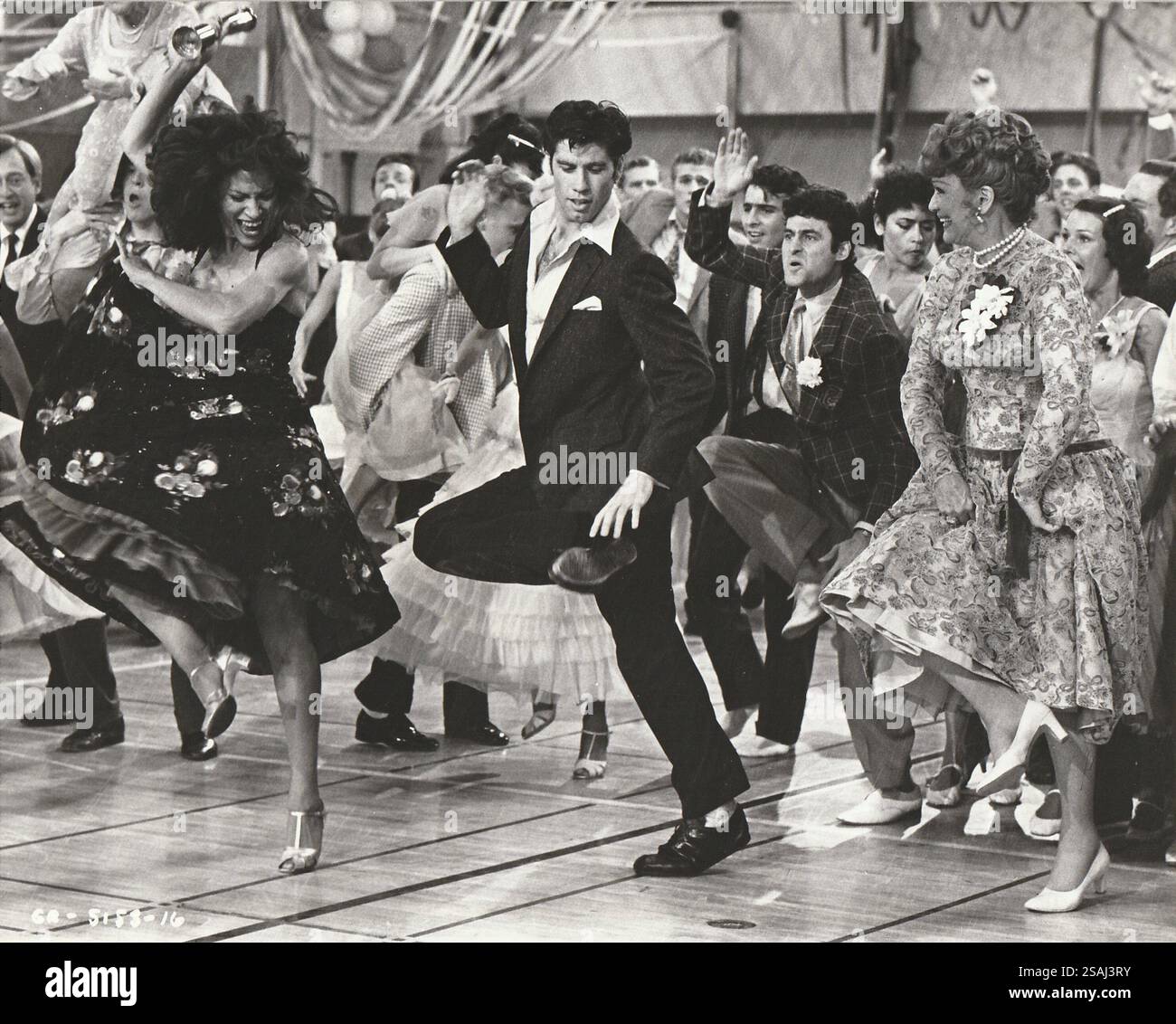 Grease (Paramount, 1978), John Travolta 'Danny Zuko' et Olivia Newton-John 'Sandy Olsson' Banque D'Images
