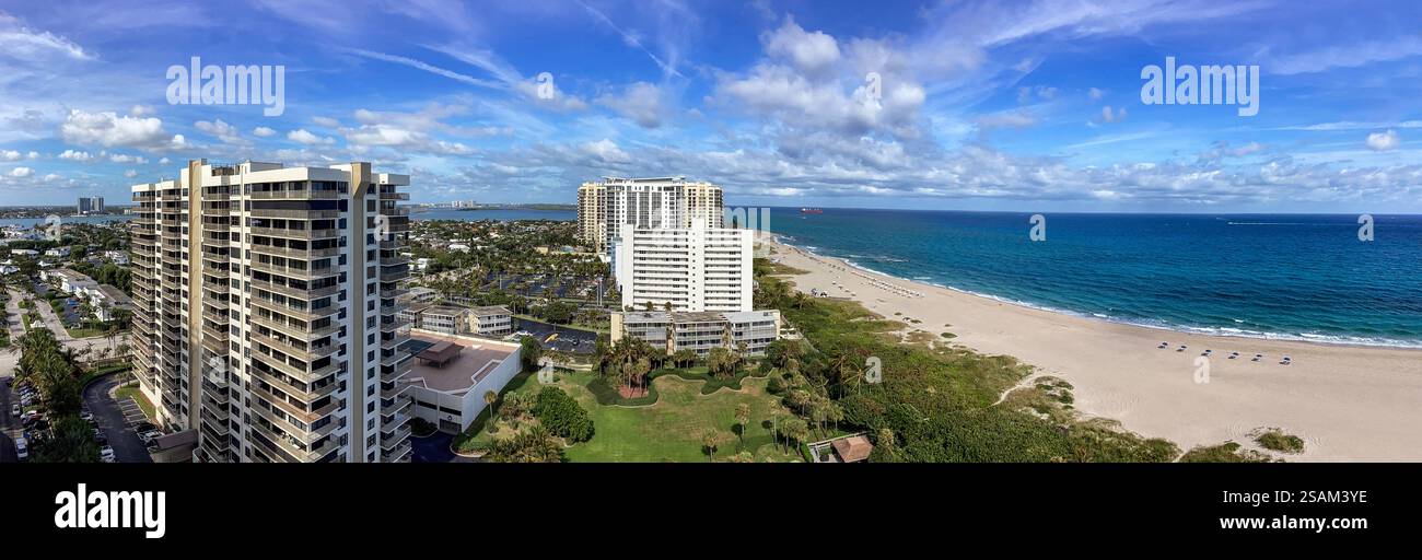 North Palm Beach, Floride, Singer Island, Floride, Riviera Beach, Floride, avec des nuages dans le ciel Banque D'Images