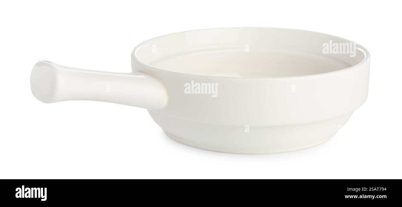 Une casserole en céramique isolée sur blanc. Ustensile de cuisson Banque D'Images