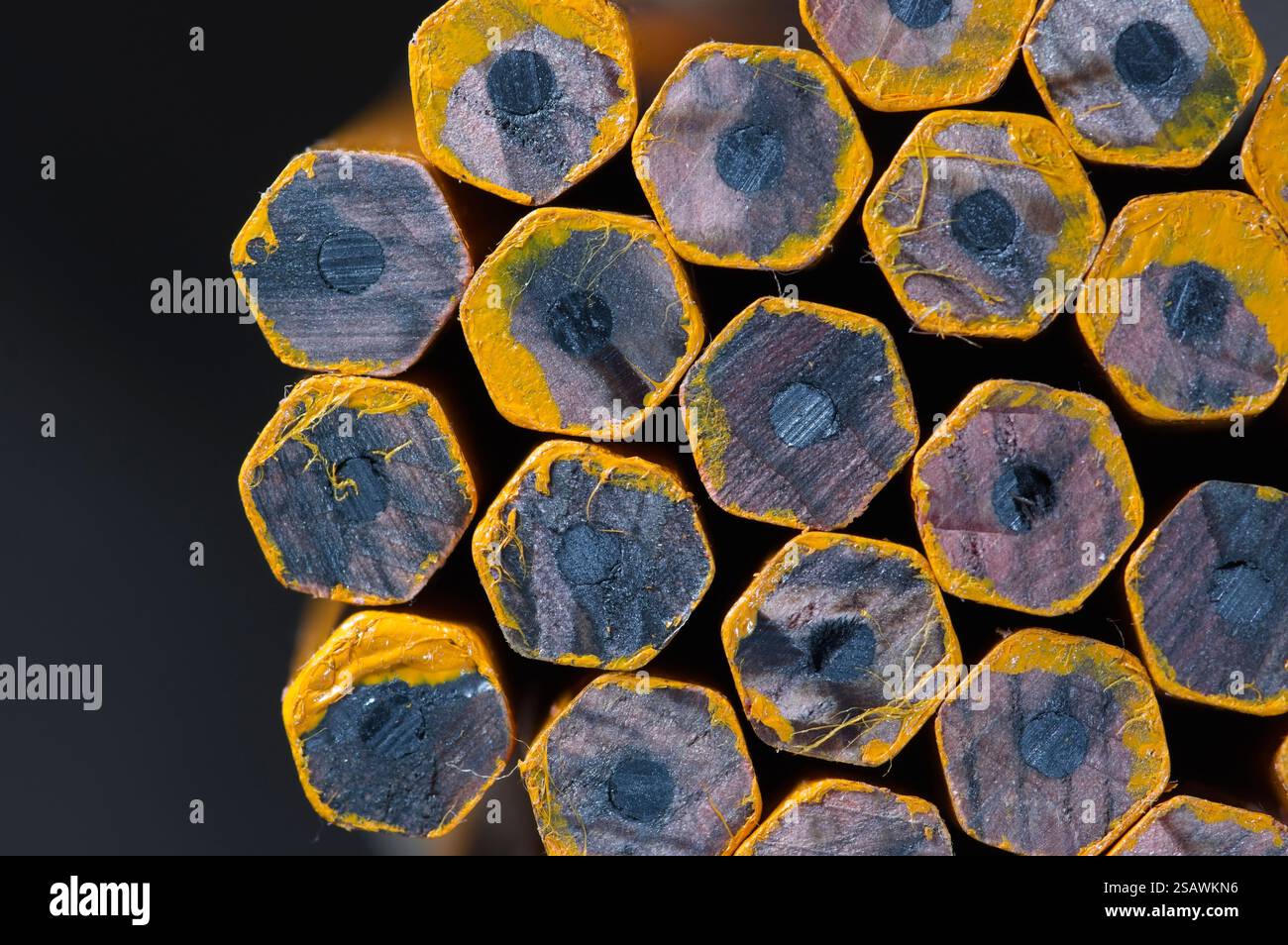 Extrémité de tête d'un paquet de crayons non aiguisés Banque D'Images