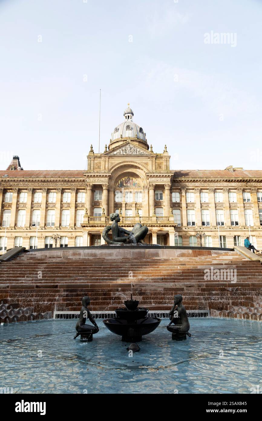 Birmingham Museum and Art Gallery à Birmingham, Angleterre. Le bâtiment classé Grade II donne sur Victoria Square et date de 1885. Banque D'Images