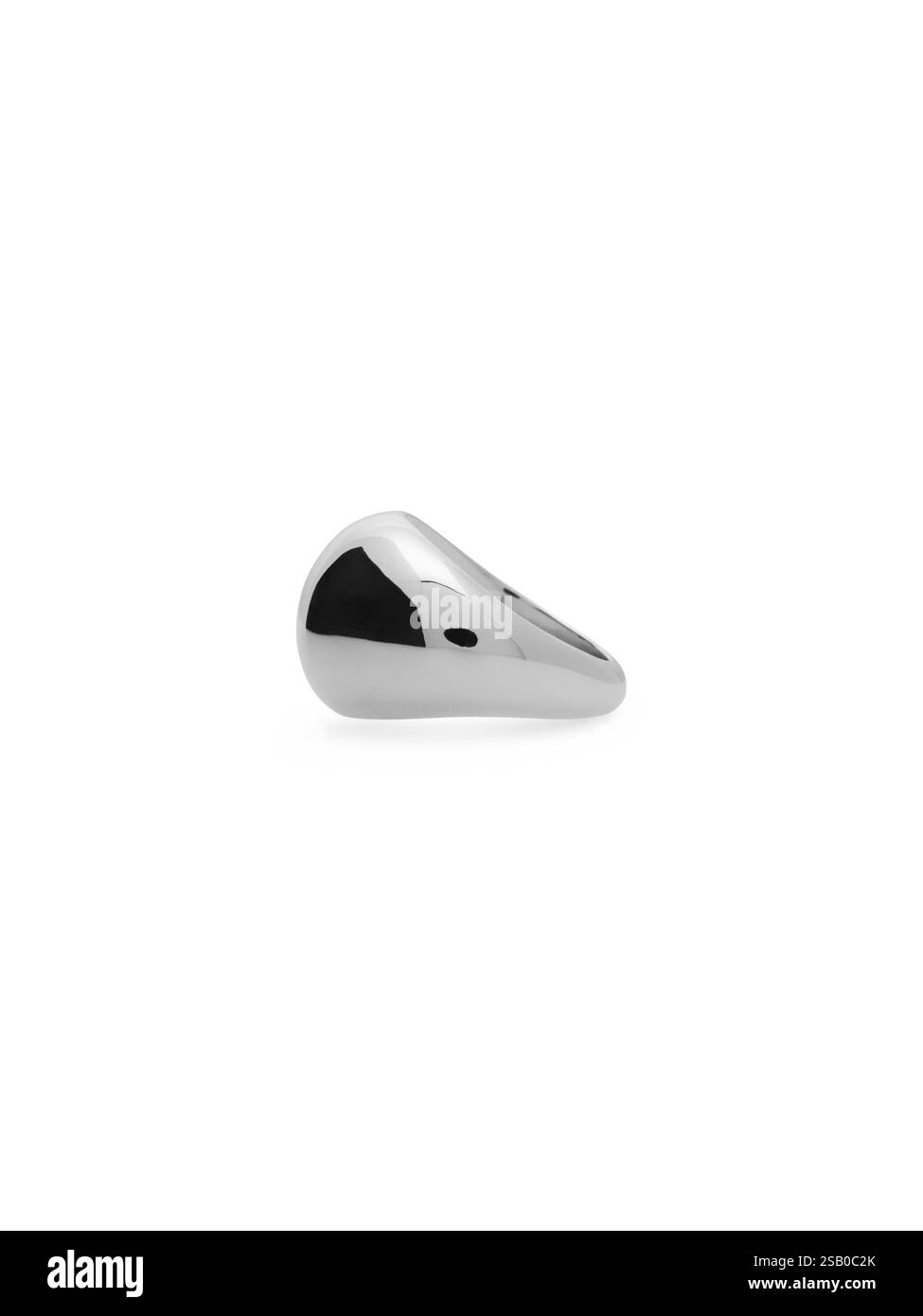 Propositions bague bijoux + chemin de clipping. Anneau isolé sur un fond blanc. Banque D'Images Propositions bague bijoux + chemin de clipping. Anneau isolé sur un fond blanc. Banque D'Images