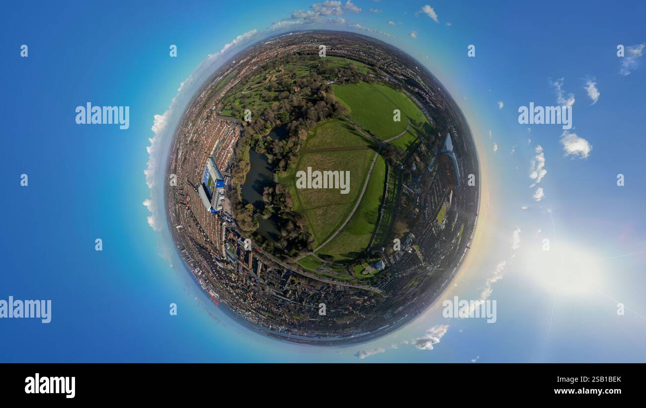 Une petite vue de la planète des terrains de football de Goodison Park et Anfield à Liverpool, Royaume-Uni Banque D'Images