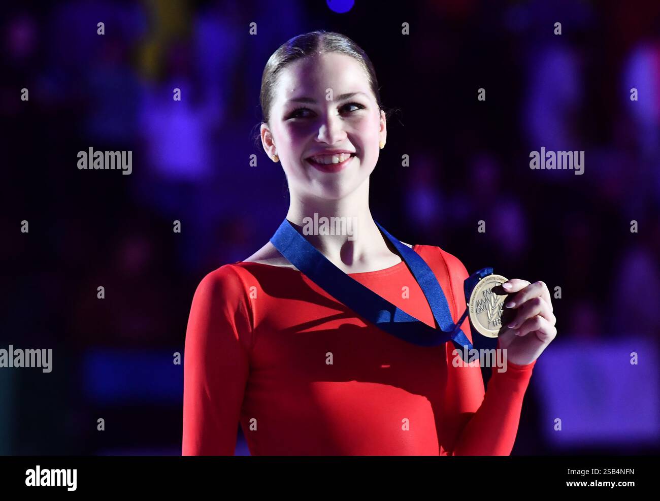 Tallinn, Estonie. 31 janvier 2025. La médaillée de bronze belge Nina Pinzarrone pose pour les photos après l'épreuve féminine de patinage libre au Championnat d'Europe de patinage artistique 2025 de l'ISU à Tallinn, Estonie, le 31 janvier 2025. Crédit : Sergei Stepanov/Xinhua/Alamy Live News Banque D'Images