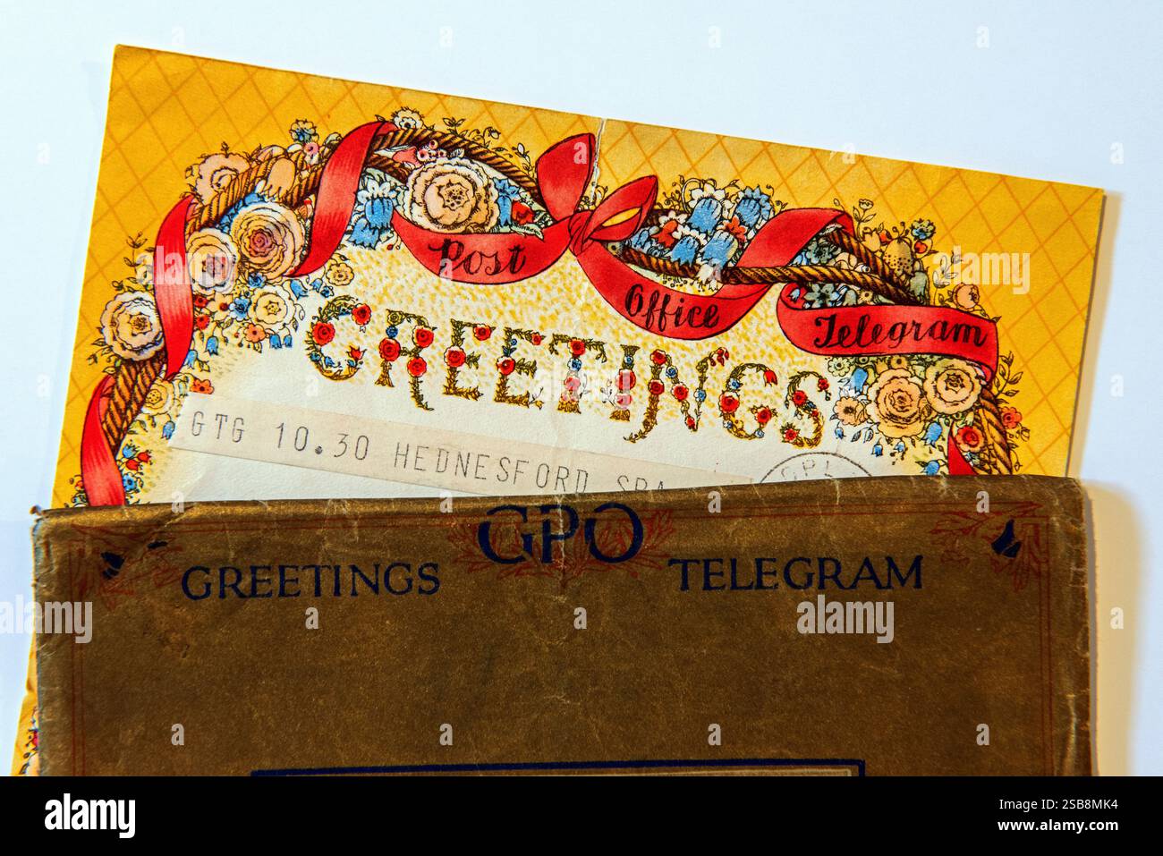 GPO Greetings Telegram daté du 30 mars 1940 disant Félicitations pour le jour de votre mariage. Enveloppe originale. Peuplier, arrondissement londonien de Tower Hamlets. Banque D'Images