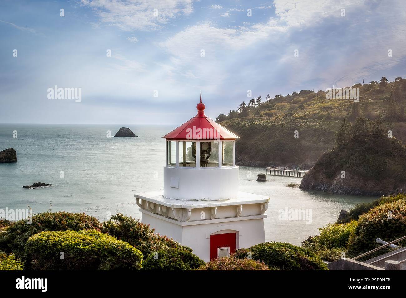 Le Trinidad Memorial et le Memorial Lighthouse à Trinidad, Californie Banque D'Images