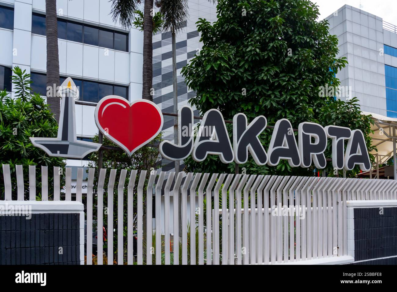 Jakarta, Indonésie - 23 janvier 2025 : le panneau « J’aime Jakarta » est vu à Jakarta, Indonésie. Banque D'Images