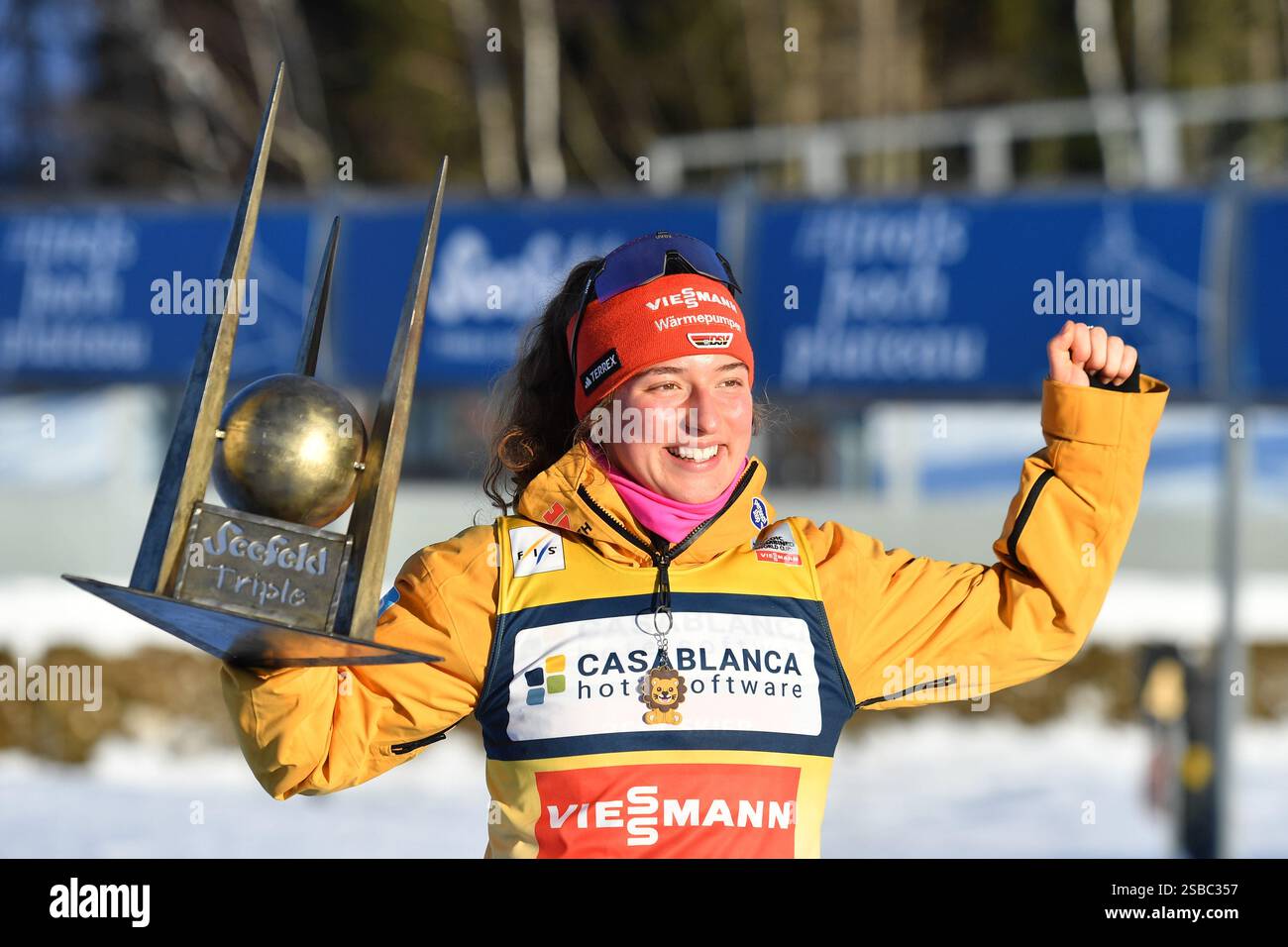 SEEFELD, AUTRICHE - 2 FÉVRIER : la gagnante allemande Nathalie Armbruster concourt lors du match individuel féminin Gundersen HS109/7.5km de la Coupe du monde de combiné nordique FIS Seefeld le 2 février 2025 à Seefeld, Autriche.250202 SEPA 24 485 - 20250202 PD6416 Banque D'Images