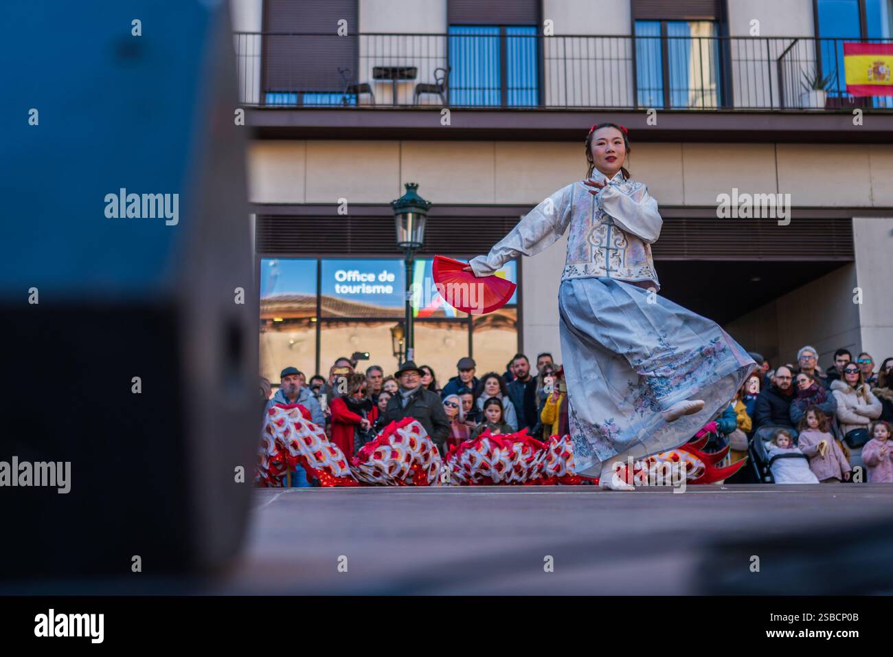 Célébrations du nouvel an chinois dans les rues de Saragosse, Espagne Banque D'Images