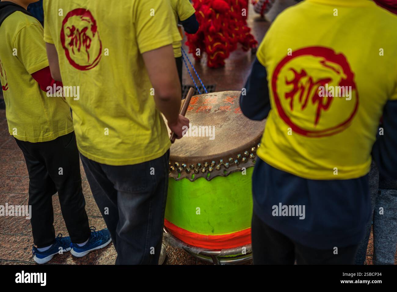 Célébrations du nouvel an chinois dans les rues de Saragosse, Espagne Banque D'Images