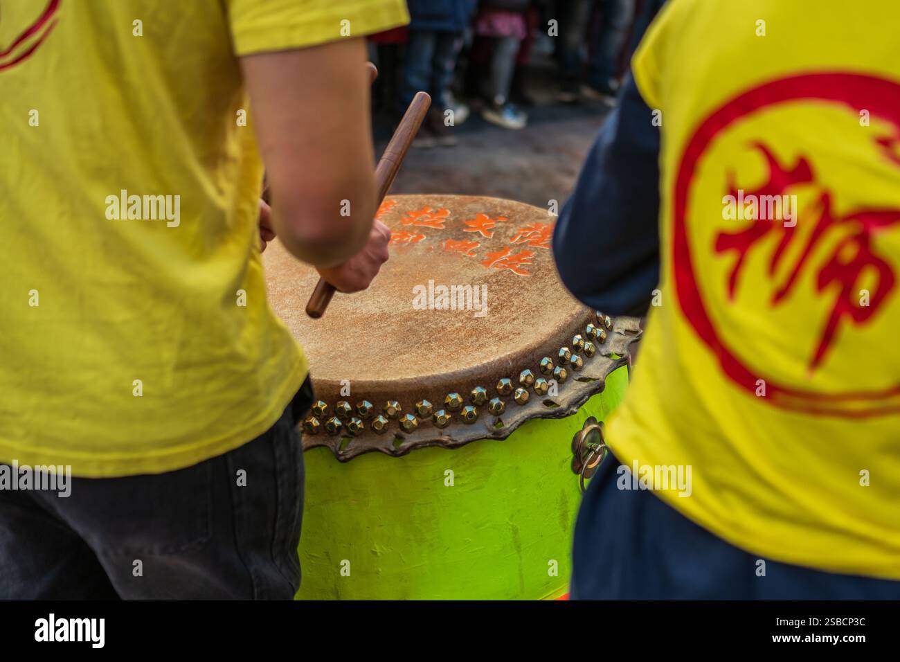 Célébrations du nouvel an chinois dans les rues de Saragosse, Espagne Banque D'Images