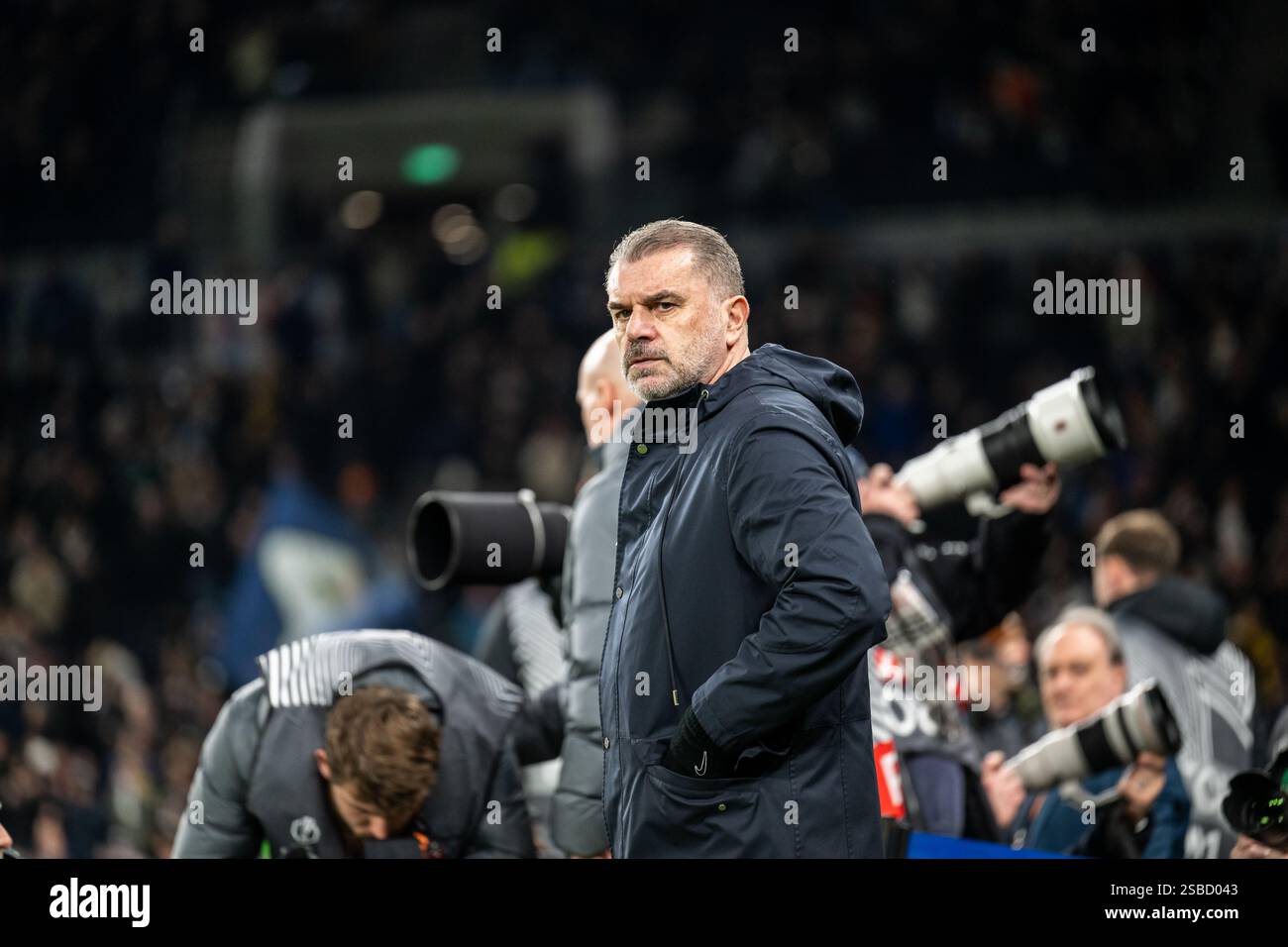 Londres, Angleterre. 30 janvier 2025. Le manager Ange Postecoglou de Tottenham Hotspur vu lors du match de l'UEFA Europa League entre Tottenham Hotspur et Elfsborg au stade Tottenham Hotspur à Londres. Banque D'Images