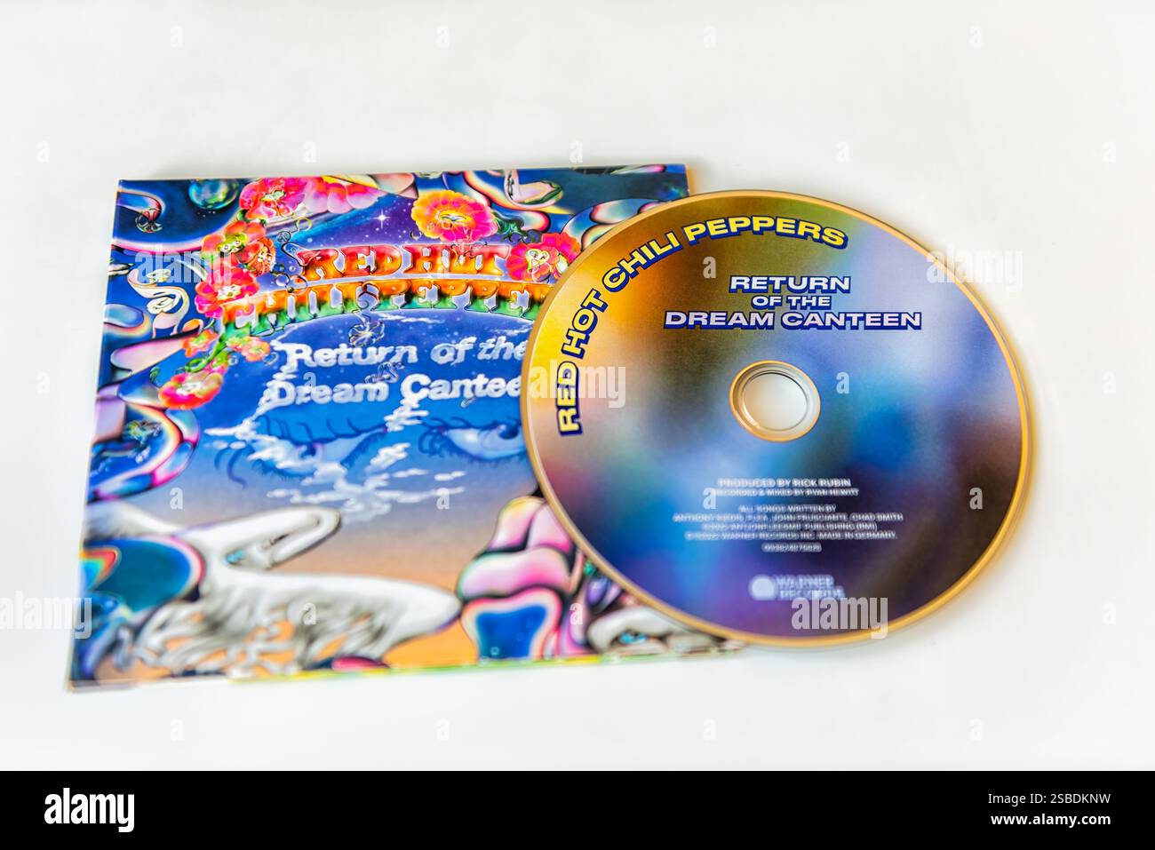 Avon, États-Unis - 31 octobre 2022 : ouverture d'un nouvel album Red Hot Chili Peppers pour l'album de musique pop rock intitulé Return of the Dream Canteen Banque D'Images