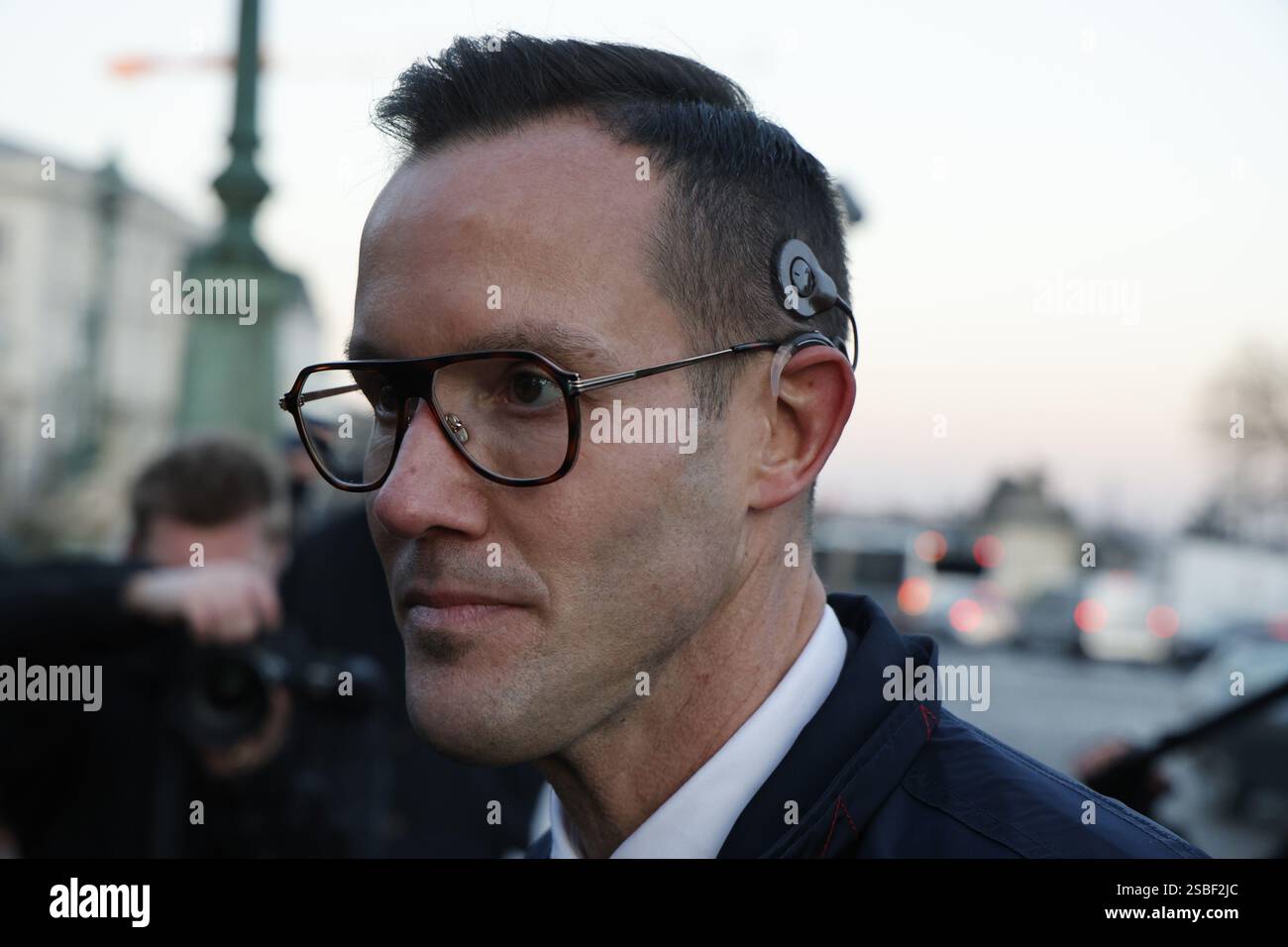 Bruxelles, Belgique. 03rd Feb, 2025. Rob Beenders, ministre de la protection des consommateurs, de la fraude sociale et de l'égalité des chances, est photographié en route vers le Palais Royal pour la cérémonie de serment, à Bruxelles. Les négociateurs des cinq partis qui composent la coalition de l'Arizona - la N-va, MR, engagés, Vooruit et CD&V - sont parvenus à un accord gouvernemental vendredi soir. BELGA PHOTO NICOLAS MAETERLINCK crédit : Belga News Agency/Alamy Live News Banque D'Images
