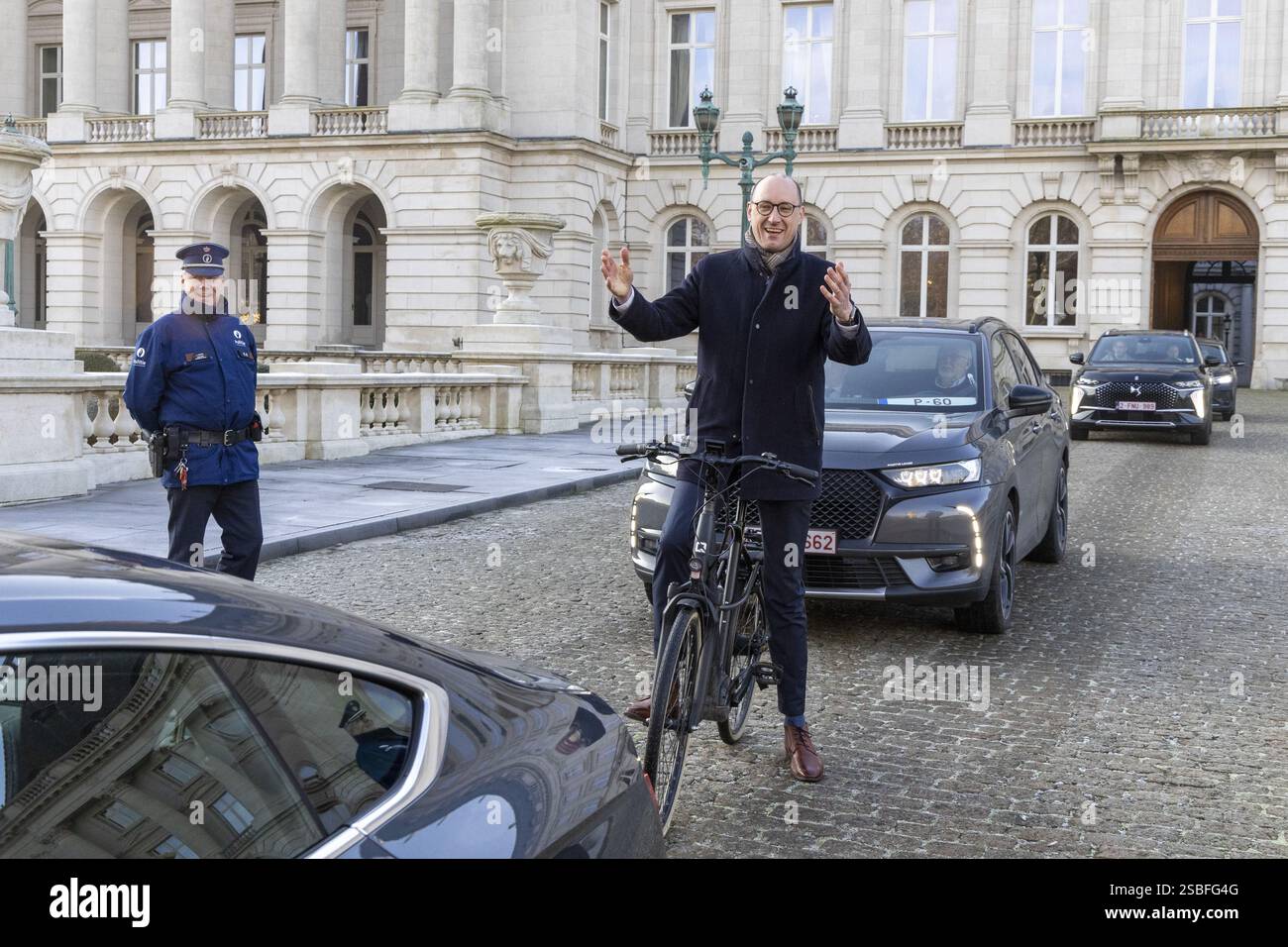 Bruxelles, Belgique. 03rd Feb, 2025. Le vice-premier ministre et ministre du budget Vincent Van Peteghem photographié après la cérémonie de serment au Palais Royal, lundi 03 février 2025, à Bruxelles. Les négociateurs des cinq partis qui composent la coalition de l'Arizona - la N-va, MR, engagés, Vooruit et CD&V - sont parvenus à un accord gouvernemental vendredi soir. BELGA PHOTO NICOLAS MAETERLINCK crédit : Belga News Agency/Alamy Live News Banque D'Images