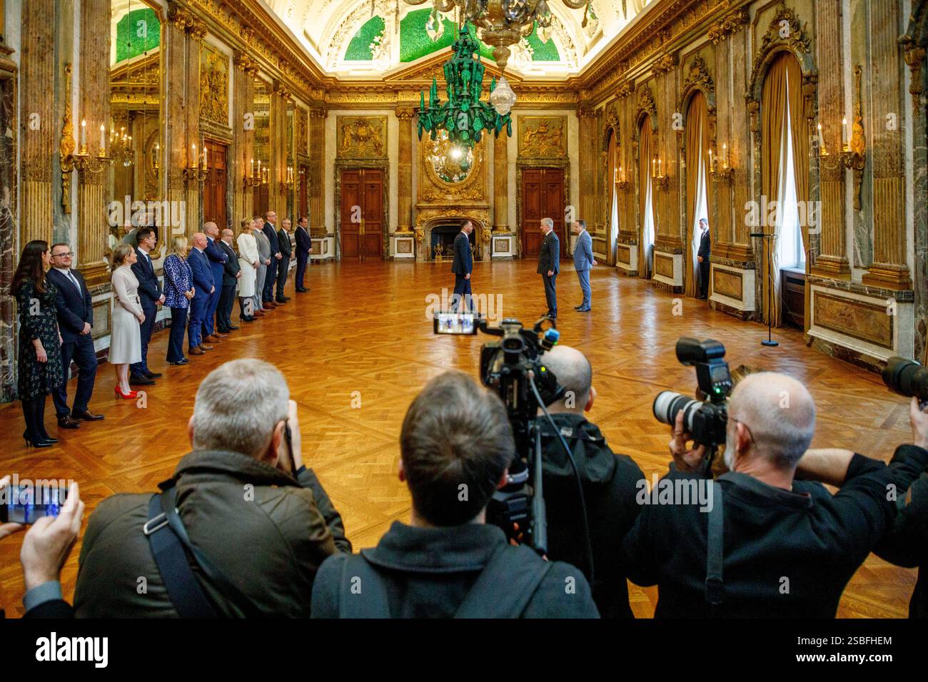 Bruxelles, Belgique. 03rd Feb, 2025. Illustration photo prise lors de la cérémonie de serment du nouveau premier ministre et des membres du gouvernement fédéral au Palais Royal, lundi 03 février 2025, à Bruxelles. Les négociateurs des cinq partis qui composent la coalition de l'Arizona - la N-va, MR, engagés, Vooruit et CD&V - sont parvenus à un accord gouvernemental vendredi soir. BELGA PHOTO HATIM KAGHAT crédit : Belga News Agency/Alamy Live News Banque D'Images