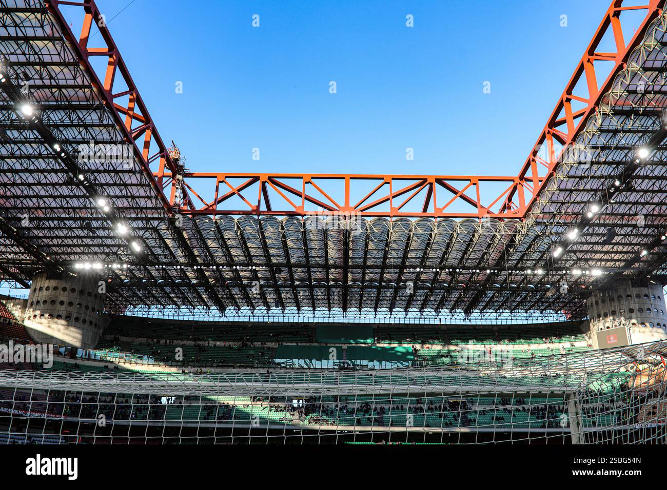 Milan, Italie. 02 février 2025. Vue générale à l'intérieur du stade le 23e jour de la Serie A 2024/25 entre AC Milan et Internazionale au Stadio Giuseppe Meazza, Italie crédit : Mickael Chavet/Alamy Live News Banque D'Images