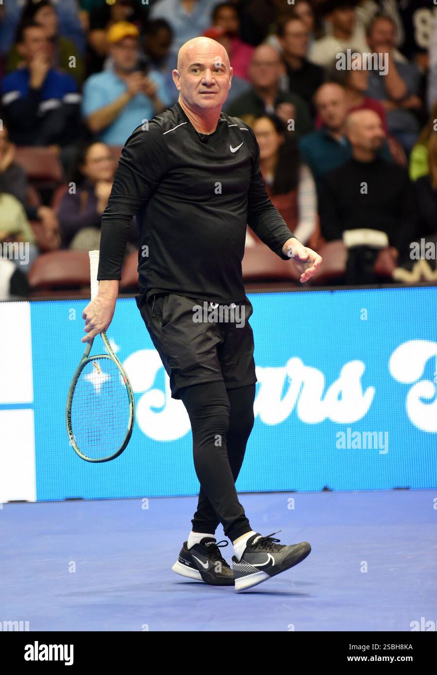 Asheville, Caroline du Sud, États-Unis. 02 février 2025. SC. 02 février 2025. Andre Agassi lors d'une apparition publique pour Stars Servin' Up Love Celebrity Tennis Hurricane Helene Benefit, Harrah's Cherokee Center, Asheville, SC, 2 février, 2025. crédit : Derek Storm/Everett Collection/Alamy Live News crédit : Everett Collection Inc/Alamy Live News Banque D'Images