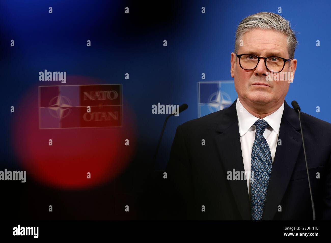 Le premier ministre Sir Keir Starmer lors d'une conférence de presse avec le secrétaire général de l'OTAN Mark Rutte au siège de l'OTAN à Bruxelles, Belgique. Date de la photo : lundi 3 février 2025. Banque D'Images