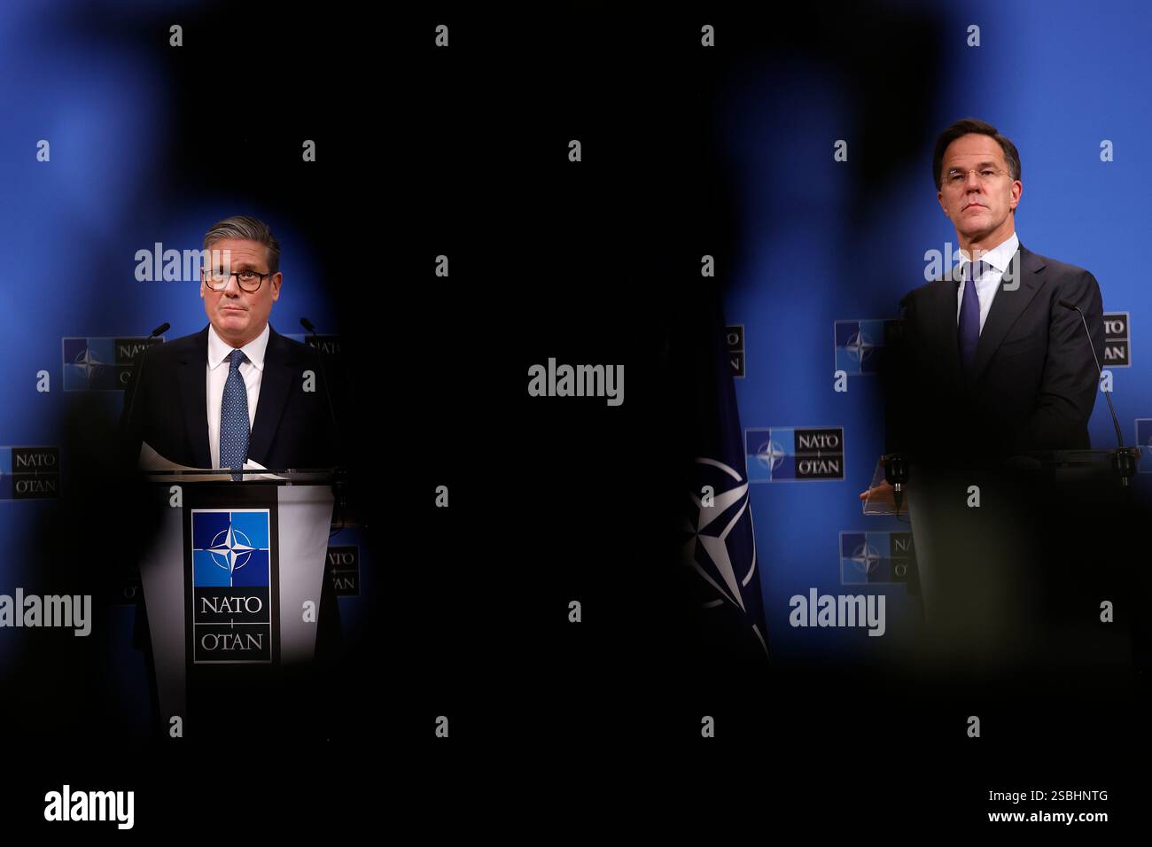 Le premier ministre Sir Keir Starmer lors d'une conférence de presse avec le secrétaire général de l'OTAN Mark Rutte au siège de l'OTAN à Bruxelles, Belgique. Date de la photo : lundi 3 février 2025. Banque D'Images