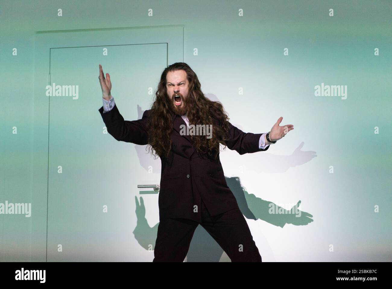 Londres, 3 février 2025, Cody Quattlebaum in ENO le mariage de Figaro au London Coliseum, crédit : Lou Morris/Alamy Live News Banque D'Images